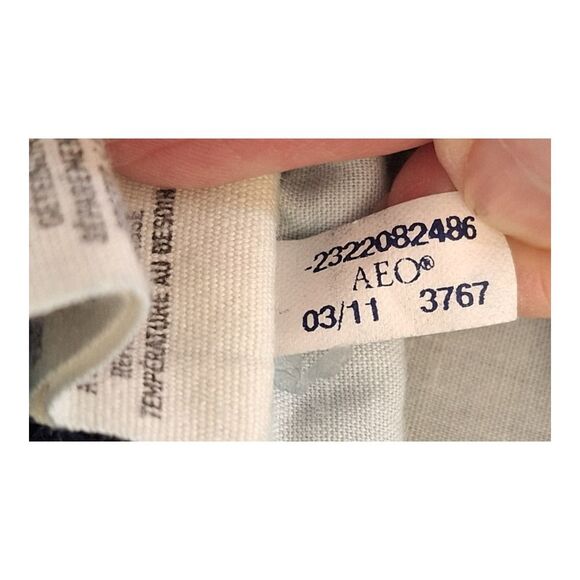 American Eagle Outfitters Denim  Shorts Stretch Distressed Modest Length 12 - Picture 10 of 12